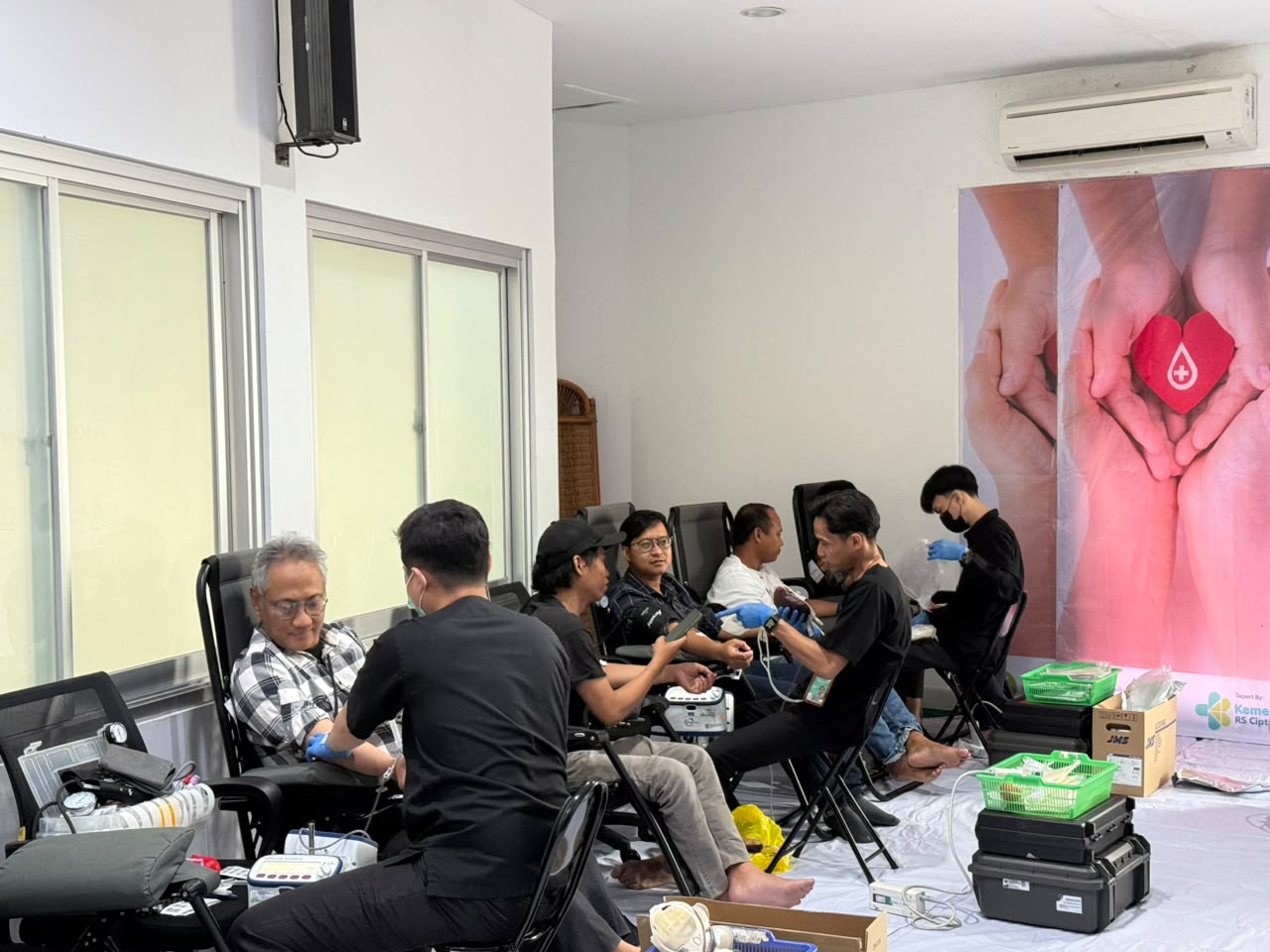 Aksi Kemanusiaan Nyata: Dana Pensiun Bank Mandiri Gelar Donor Darah untuk Implementasi ESG